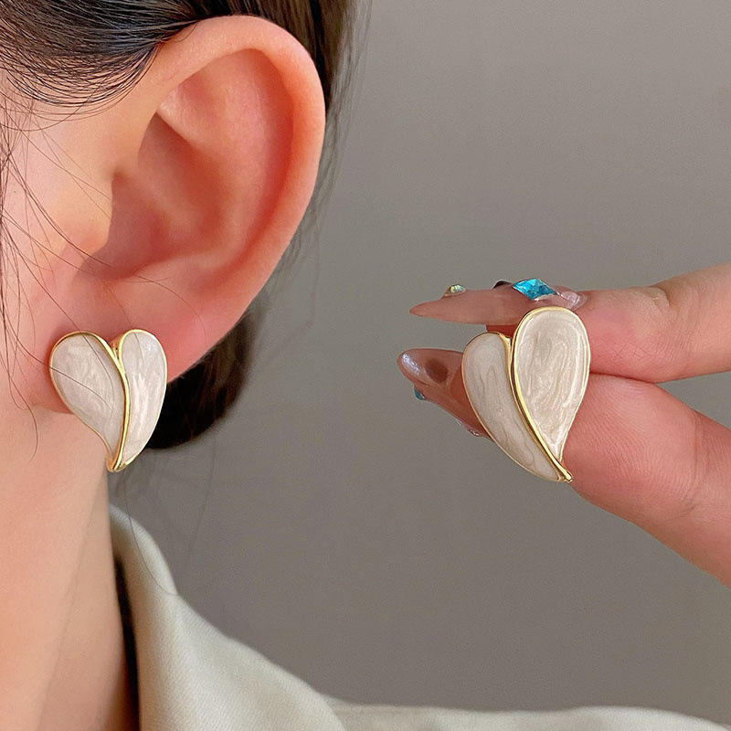 vintage heart shaped enamel stud earrings vintage heart shaped enamel stud earrings