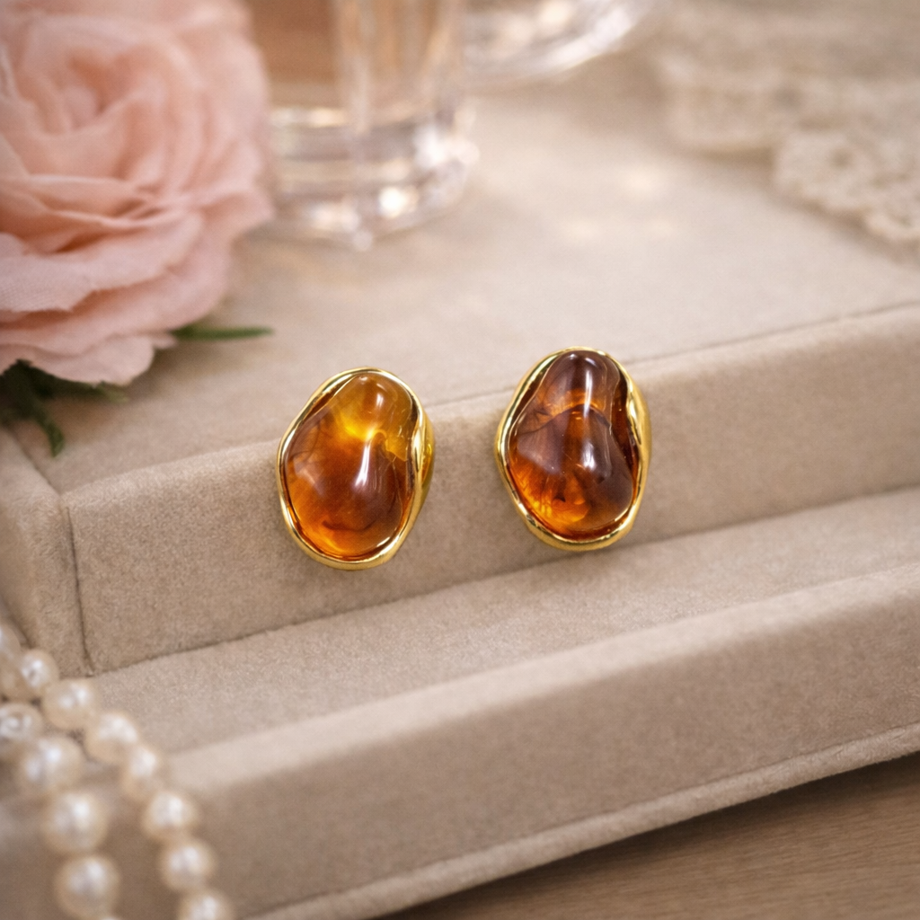 vintage amber stone geometric stud earrings vintage amber stone geometric stud earrings